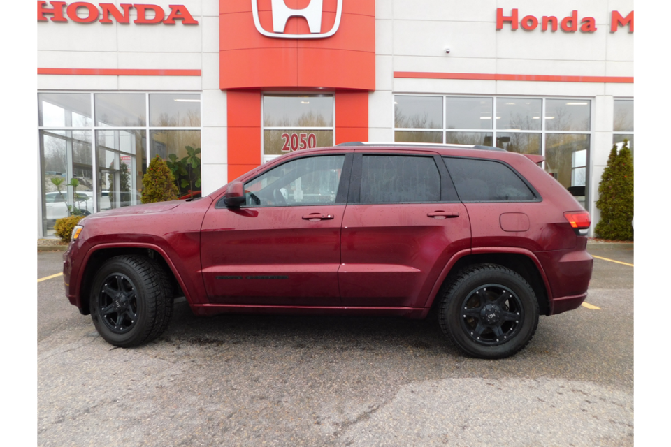 2019 Jeep Grand Cherokee - Image 2
