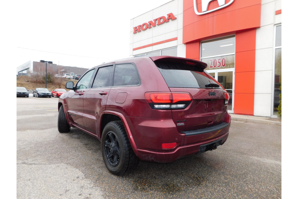 2019 Jeep Grand Cherokee - Image 3