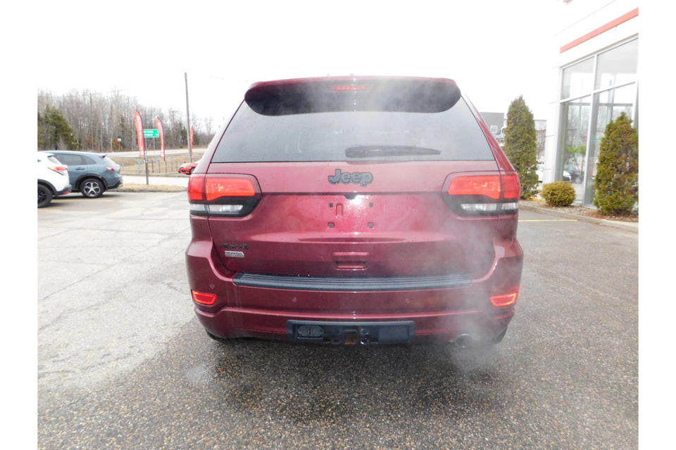 2019 Jeep Grand Cherokee - Image 4