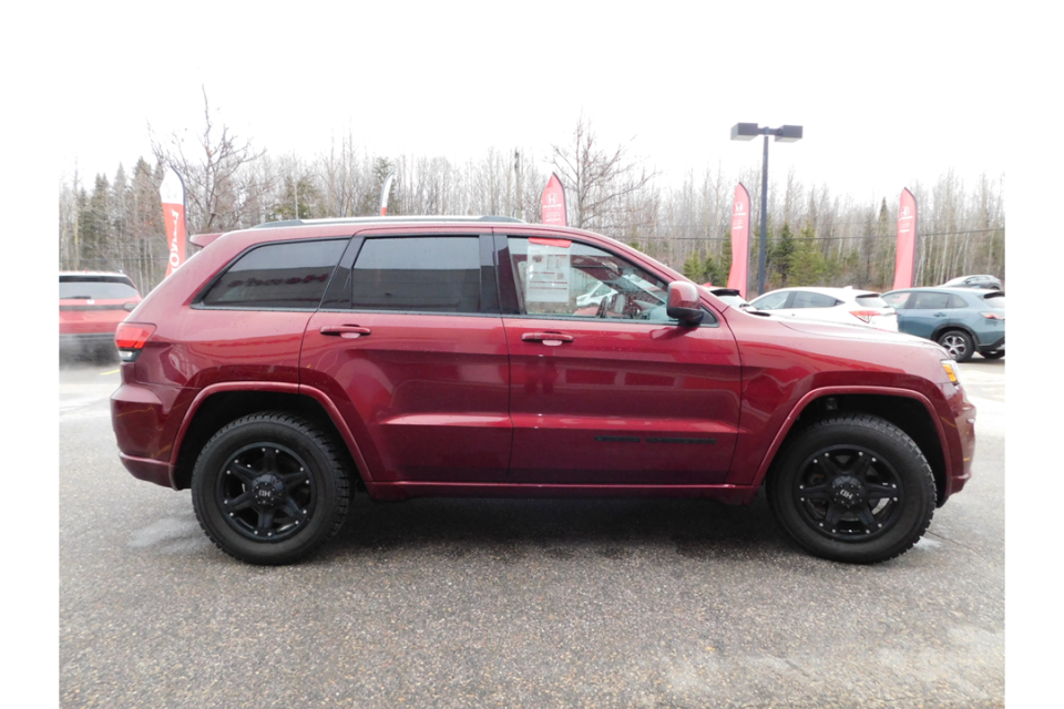 2019 Jeep Grand Cherokee - Image 6