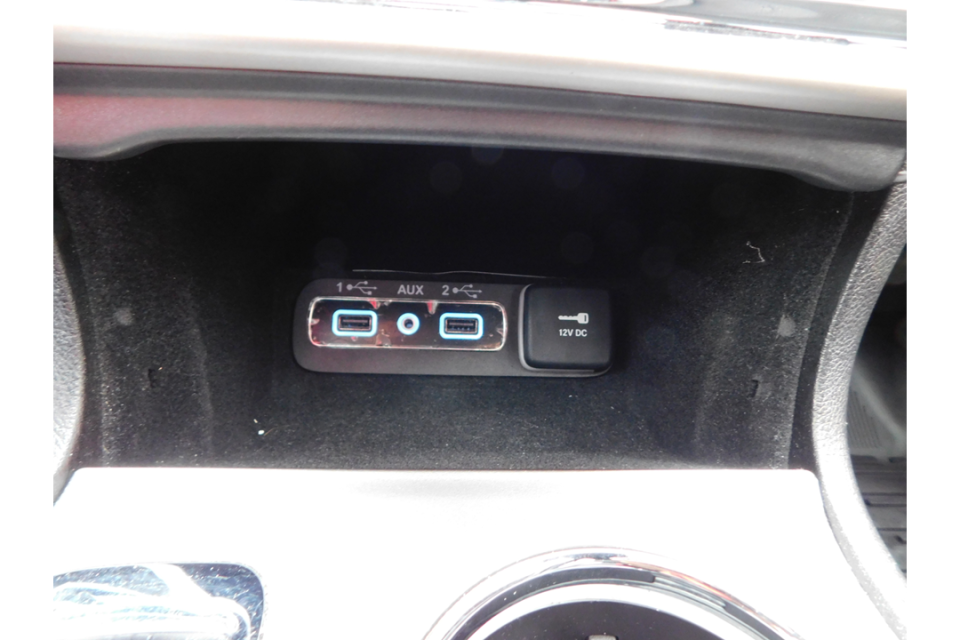 2019 Jeep Grand Cherokee - Image 19