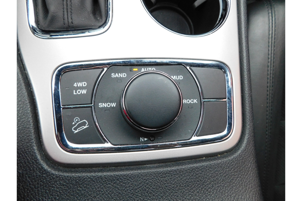 2019 Jeep Grand Cherokee - Image 21
