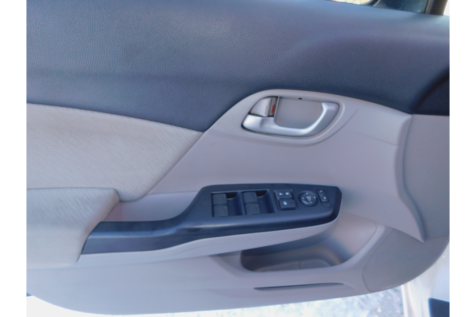 2013 Honda Civic - Image 16