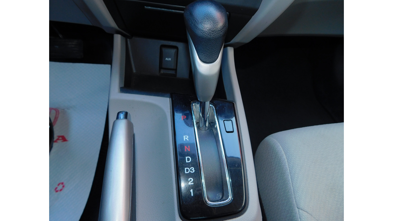 2013 Honda Civic - Image 26