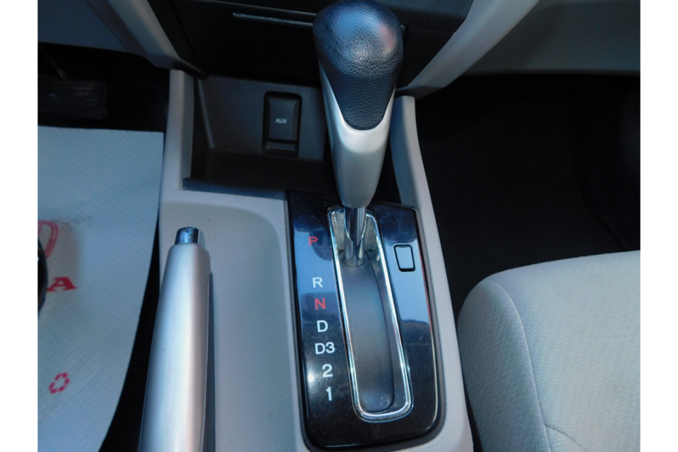 2013 Honda Civic - Image 26