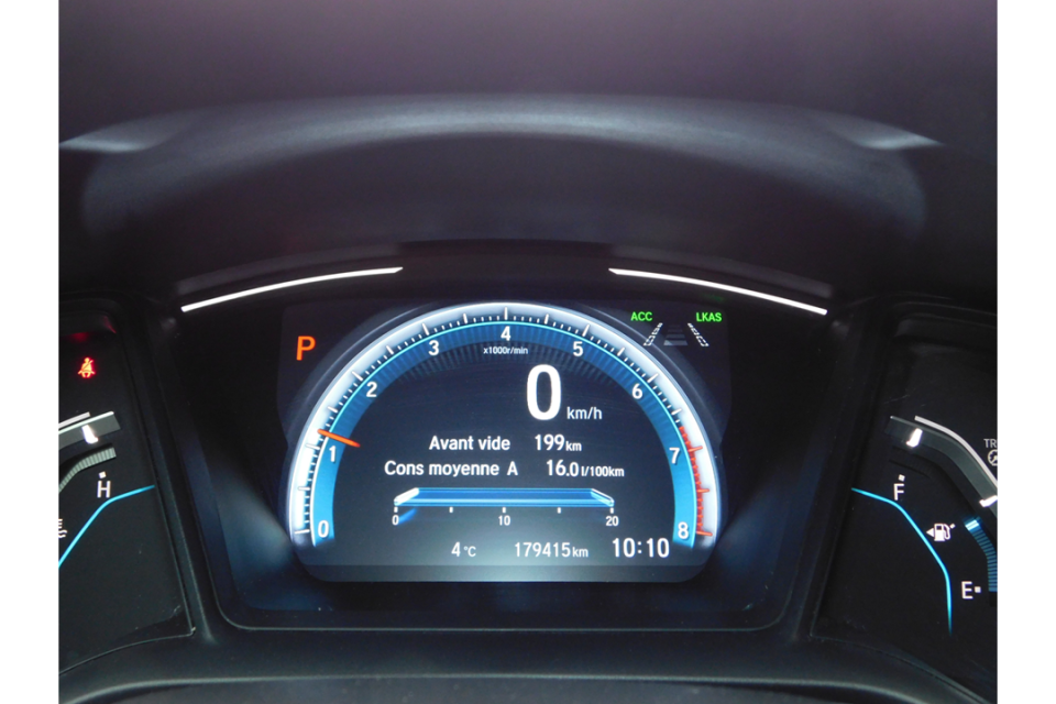 2017 Honda Civic - Image 16