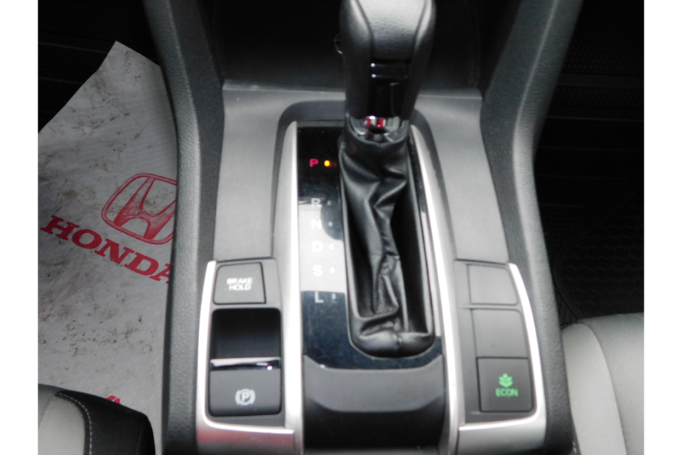 2017 Honda Civic - Image 20