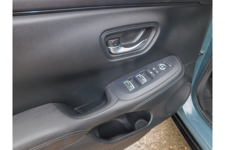 2023 Honda HR-V - Image 15