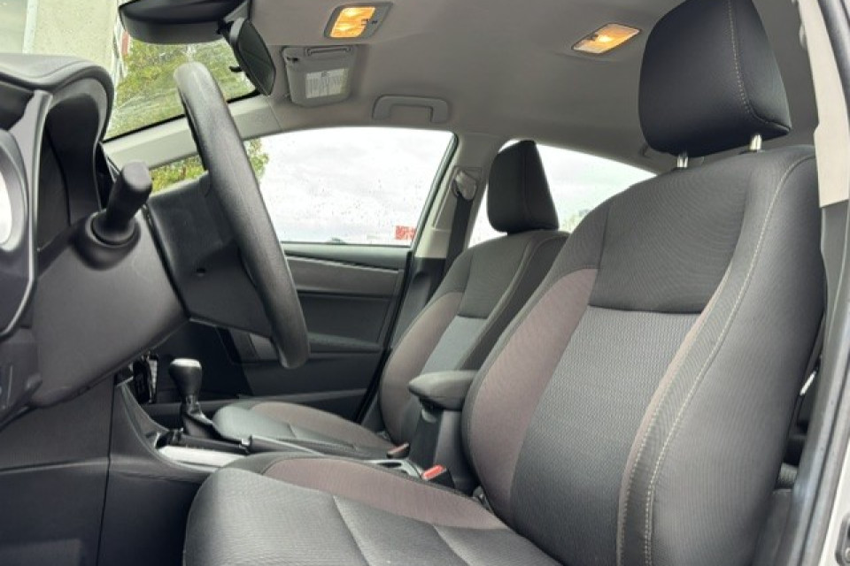 2017 Toyota Corolla - Image 4