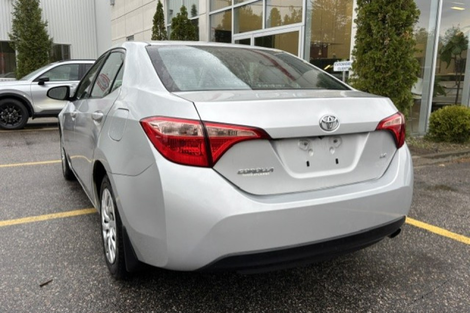 2017 Toyota Corolla - Image 5