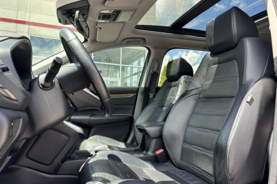 2017 Honda CR-V - Image 3