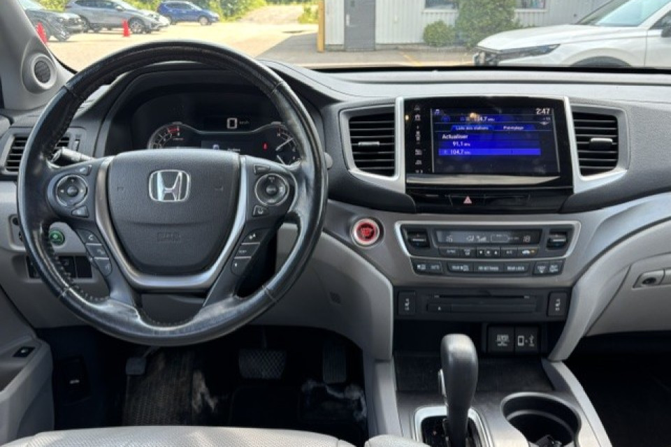 2019 Honda Ridgeline - Image 4
