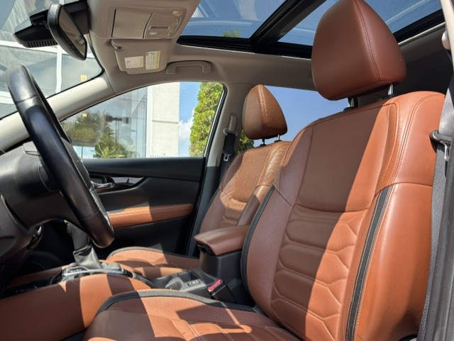 2018 Nissan Rogue - Image 3