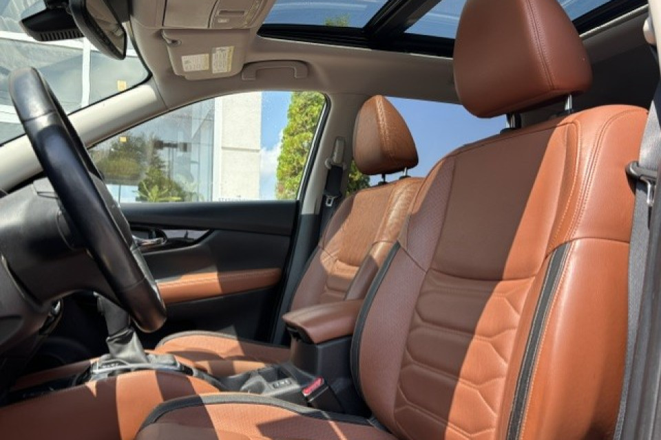 2018 Nissan Rogue - Image 3