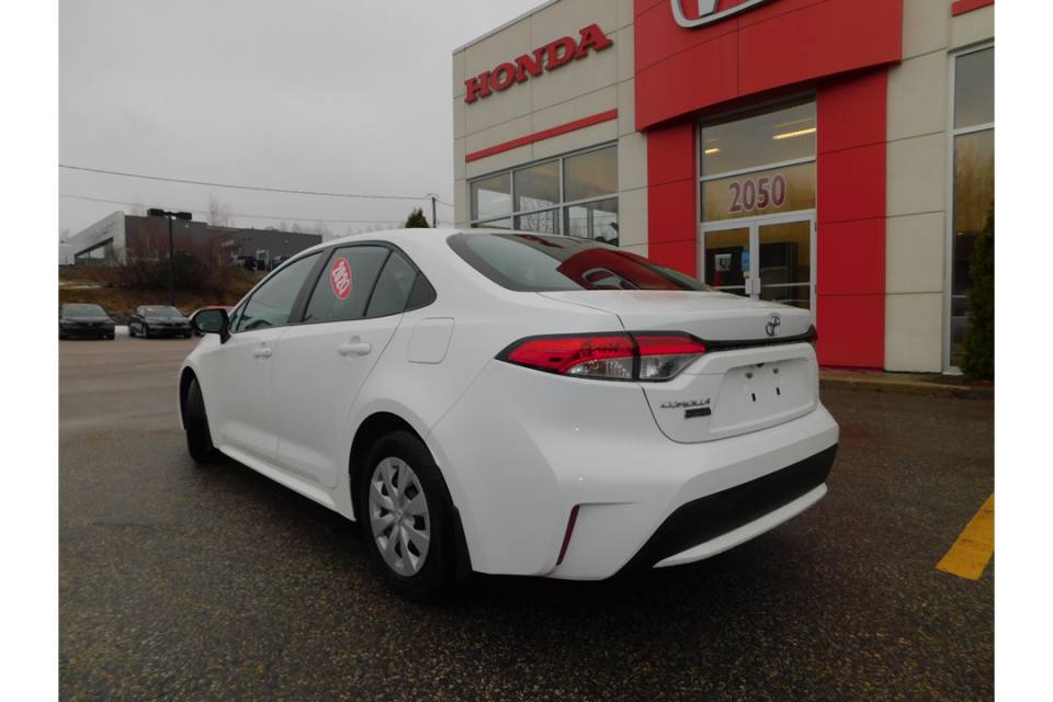 2020 Toyota Corolla - Image 3