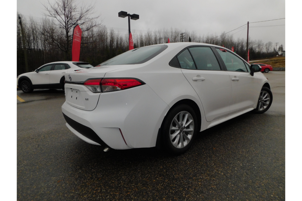 2021 Toyota Corolla - Image 5