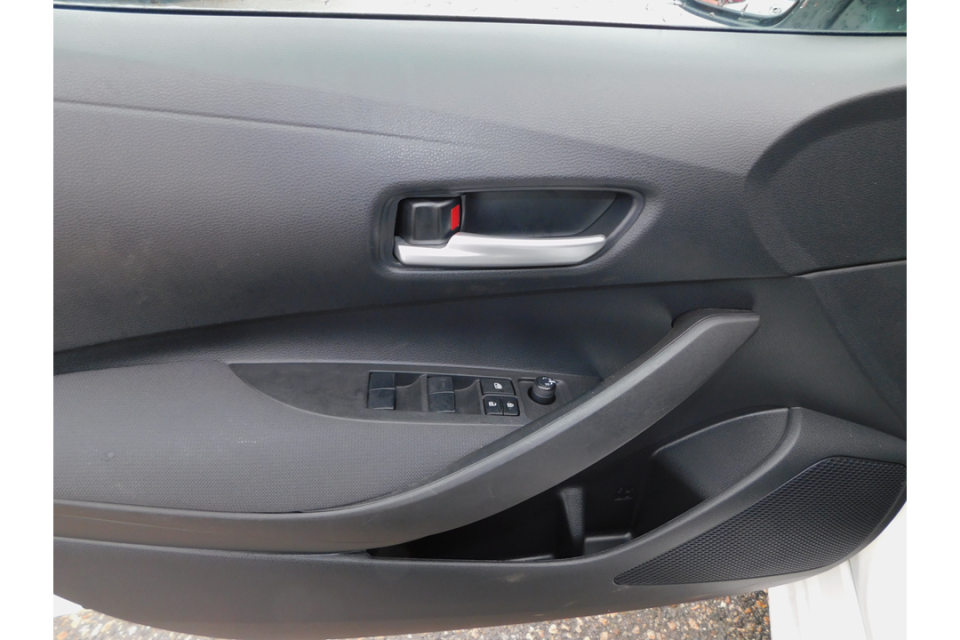 2021 Toyota Corolla - Image 11