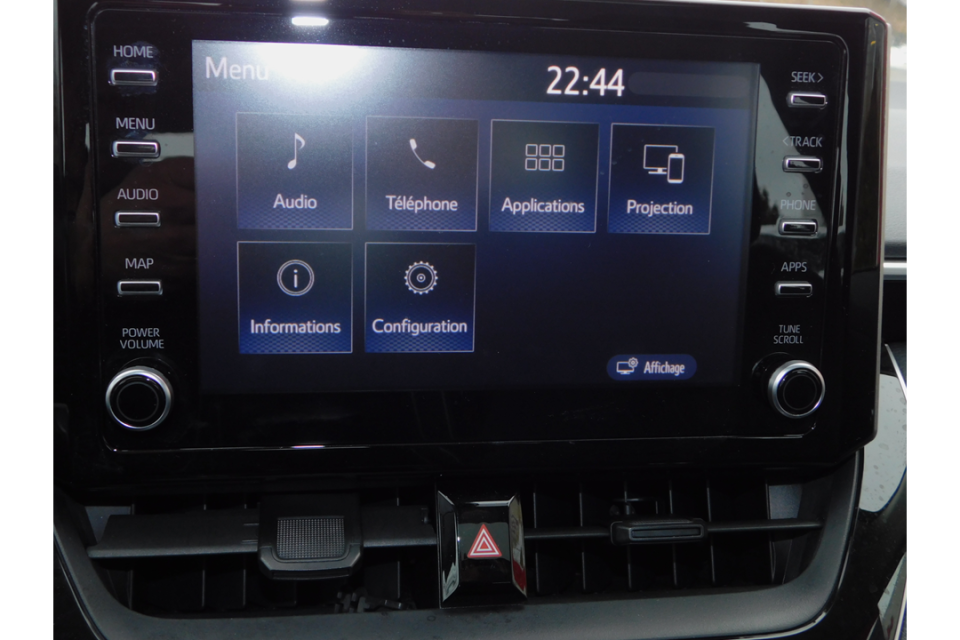 2021 Toyota Corolla - Image 17