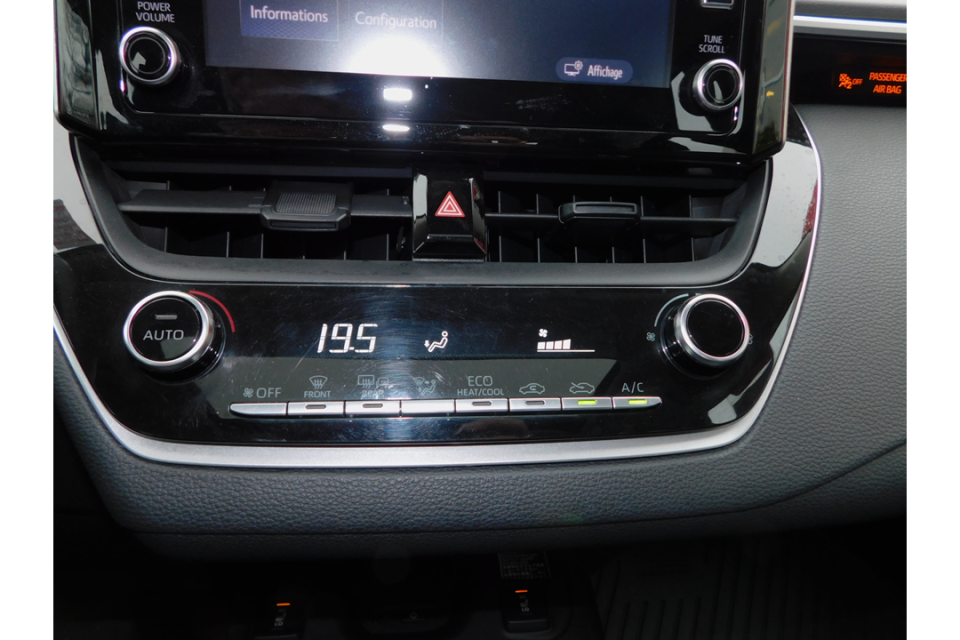 2021 Toyota Corolla - Image 18
